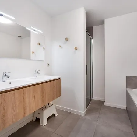 Espresso Duplex App Aan Zee Met Terras & Parking دي هان