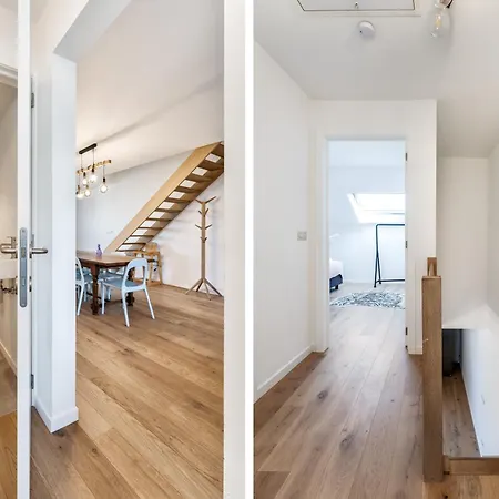 Espresso Duplex App Aan Zee Met Terras & Parking شقة