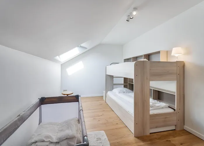 Espresso Duplex App Aan Zee Met Terras & Parking De Haan